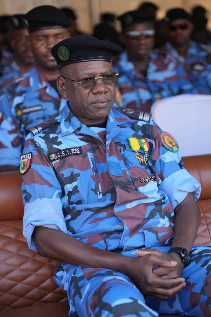 Directeur Général